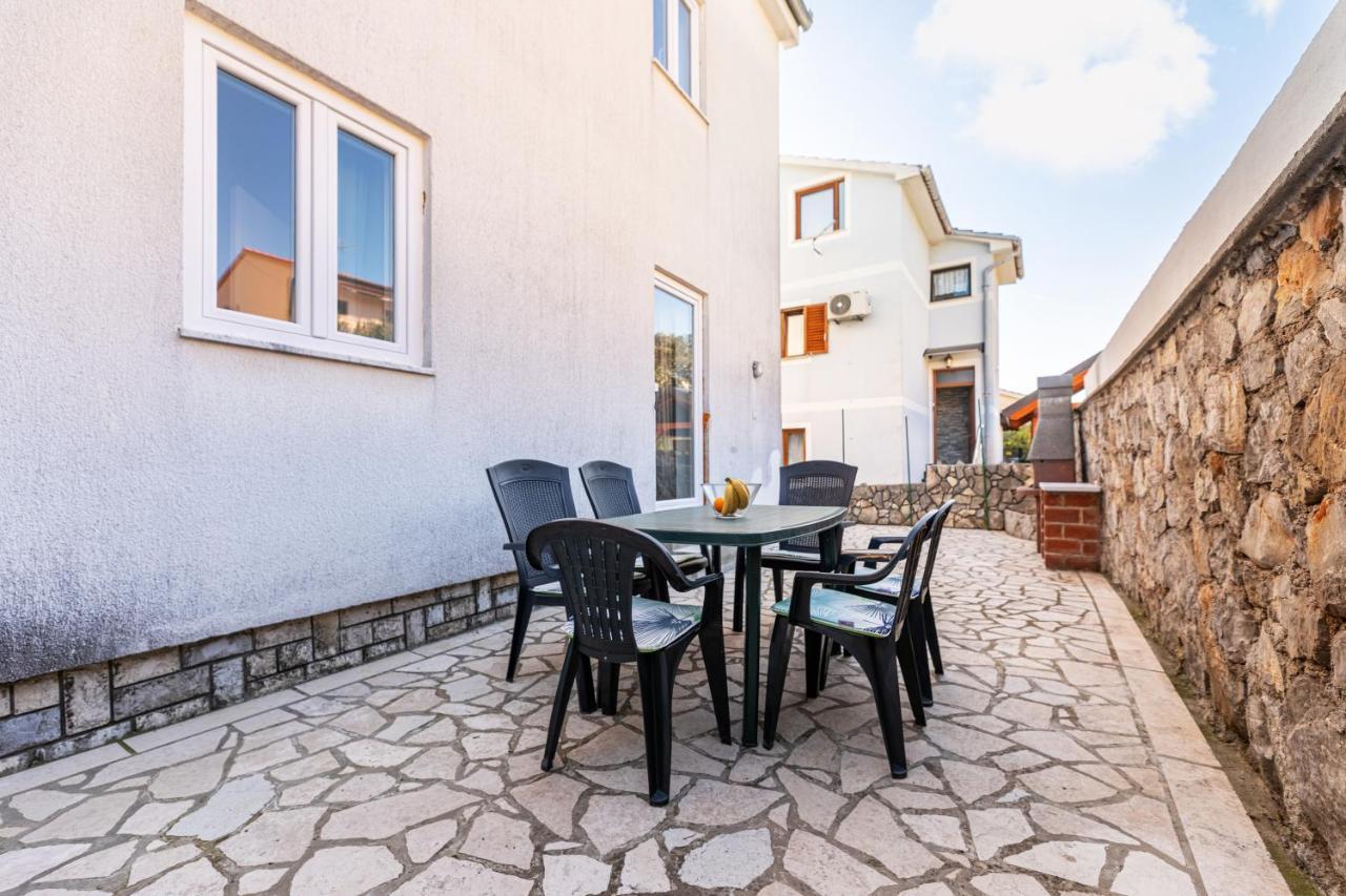 Apartments Aisa* Countryside Holiday Just 500M From The Beach! Krk Town Exterior foto